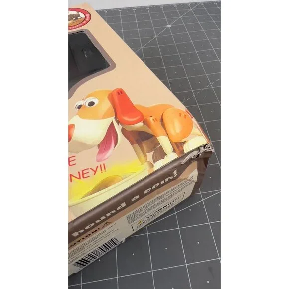 Barkly The Banker Hound Dog Mechanical Coin Bank New In Box  6+ Ages - Picture 7 of 7